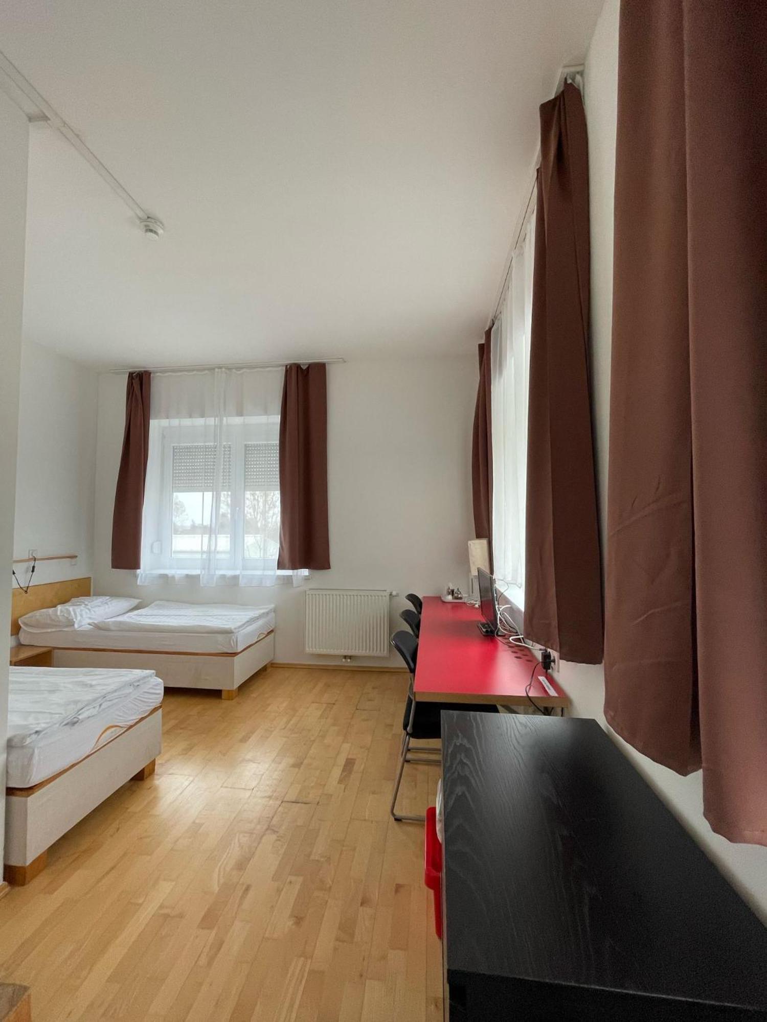Workbase Hostel Wien Eksteriør bilde